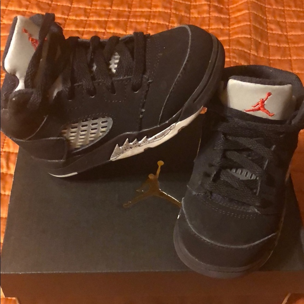 Jordan 5 Retro in Black suede